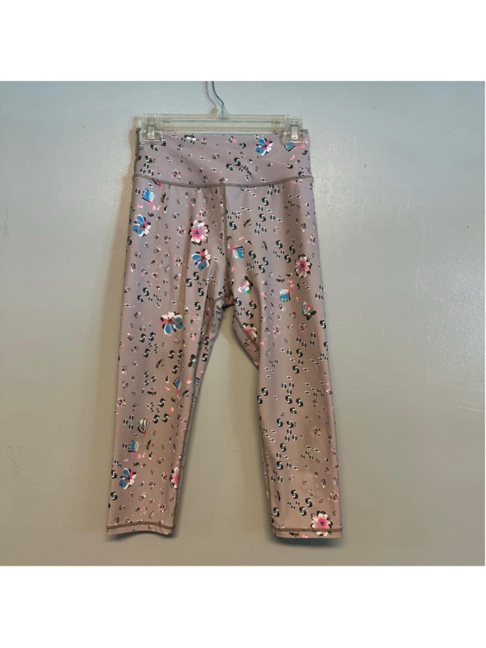Becco Taupe Floral Cropped Leggings womens Size Medium 7/8 Length Atheltic Yoga